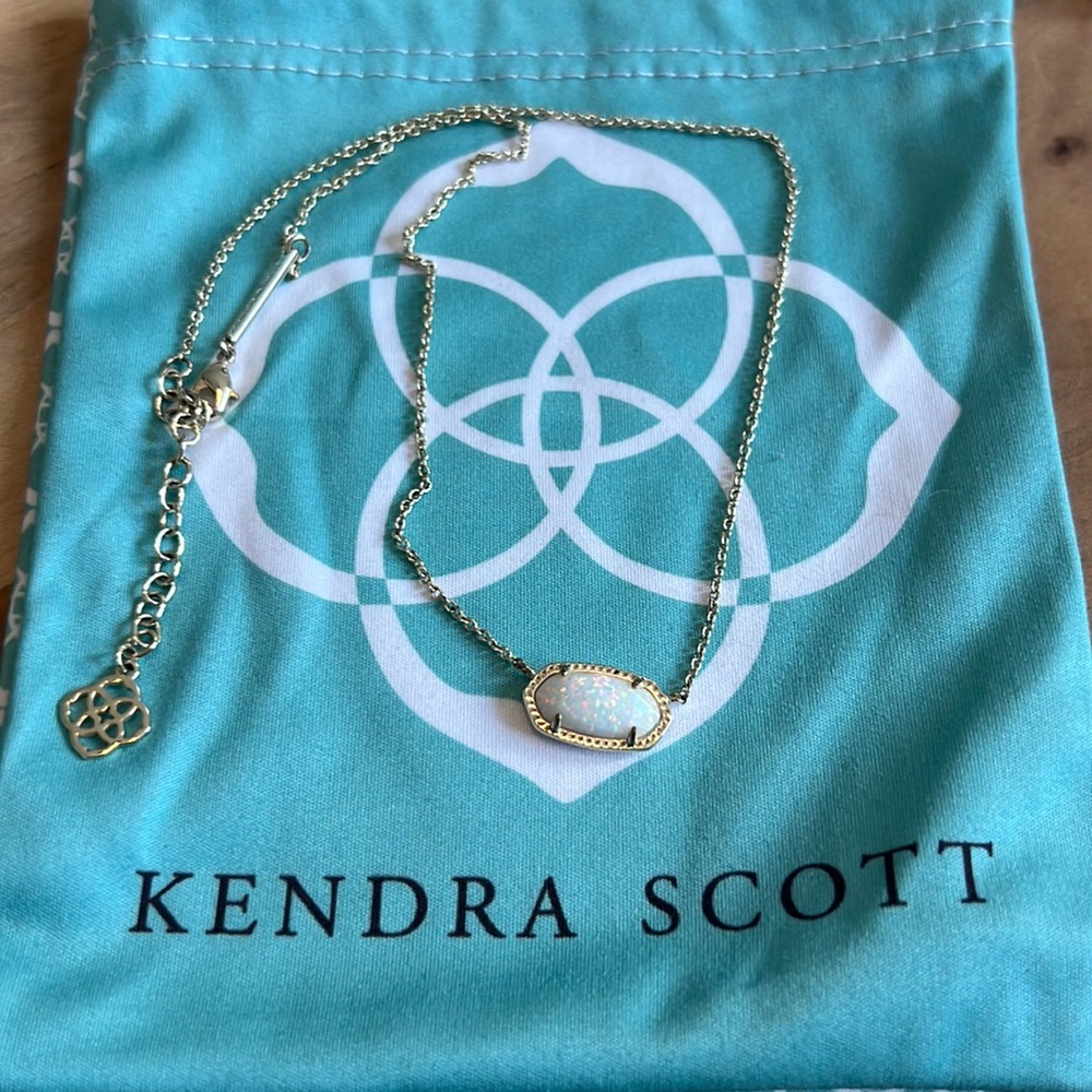 Kendra Scott necklace!